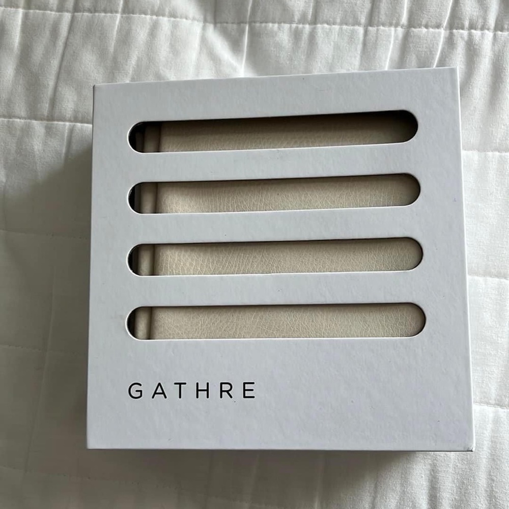 Gathre Table Runner Leather Mat - Ivory Scallop NIB/NWT